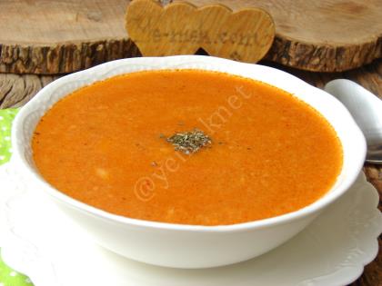 Arpa Şehriyeli Tarhana Çorbası