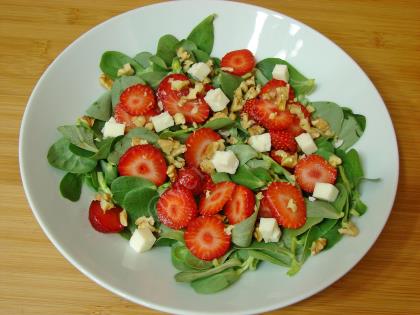 Çilekli Semizotu Salatası