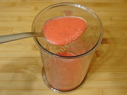 Çilekli Semizotu Salatası