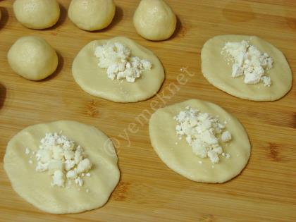 Mayasız Kıyır Poğaça