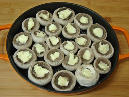 Tavada Kaşarlı Mantar