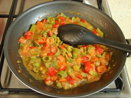 Biberli Sucuklu Yumurta