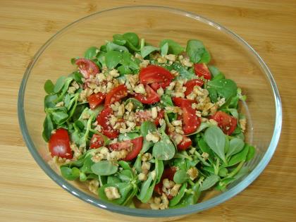 Cevizli Semizotu Salatası