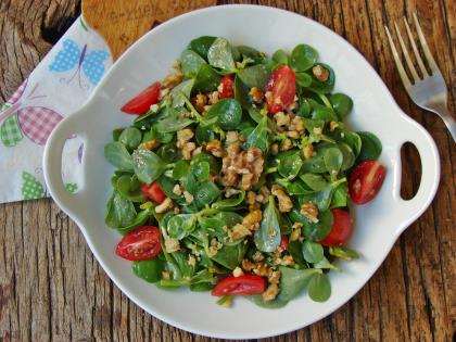 Cevizli Semizotu Salatası