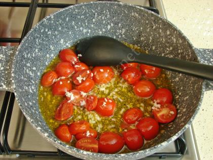 Domatesli Peynirli Makarna