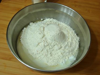 Kabartma Tozlu Poğaça