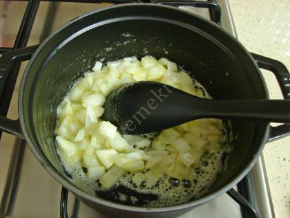 Kavrulmuş Mercimek Çorbası