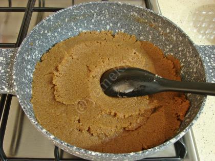 Pekmezli İrmik Helvası