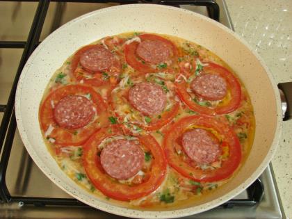 Tavada Domates Pizzası