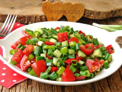 Taze Soğan Salatası