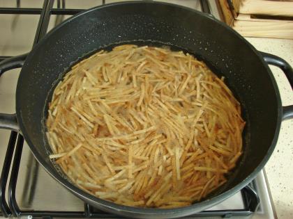 Yoğurtlu Sebzeli Erişte Salatası