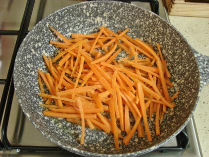 Yoğurtlu Sebzeli Erişte Salatası