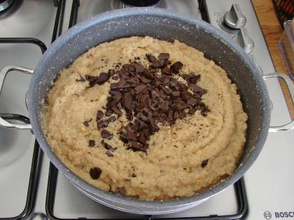 Çikolatalı İrmik Helvası