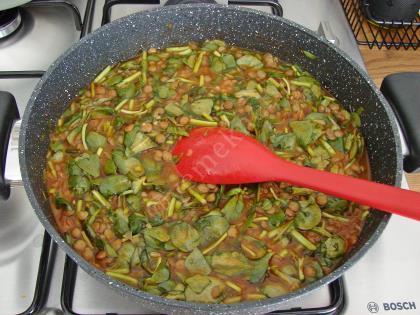 Yeşil Mercimekli Semizotu Yemeği