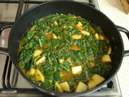 Patatesli Ispanak Yemeği