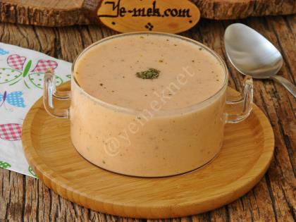 Yoğurtlu Tarhana Çorbası