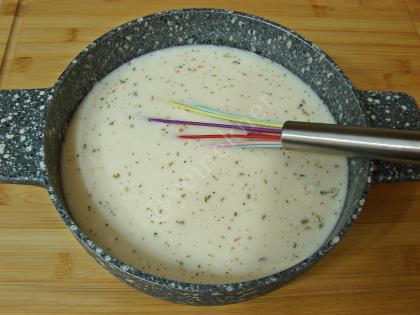 Yoğurtlu Tarhana Çorbası