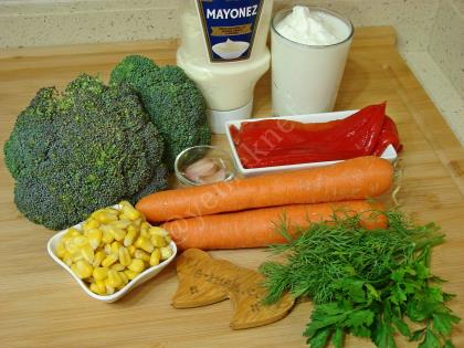 Havuçlu Brokoli Salatası