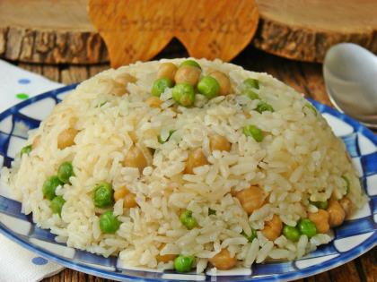 Nohutlu Bezelyeli Pilav