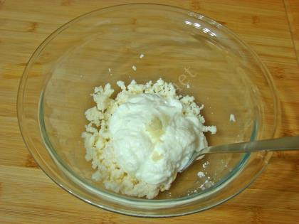 Peynirli Yoğurt Mezesi