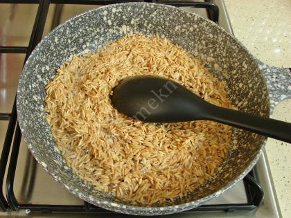 Pırasalı Arpa Şehriye Pilavı