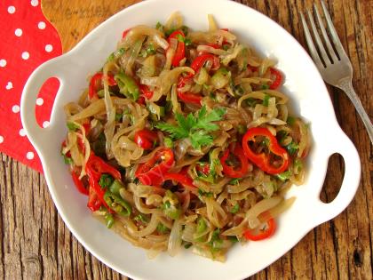 Pişmiş Soğan Salatası