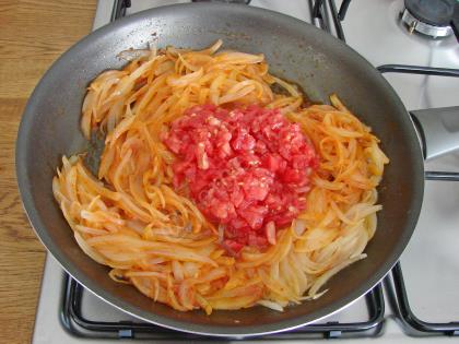 Soğanlı Domatesli Yumurta