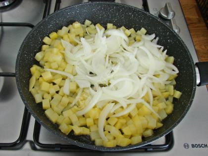 Soğanlı Patates Kavurması