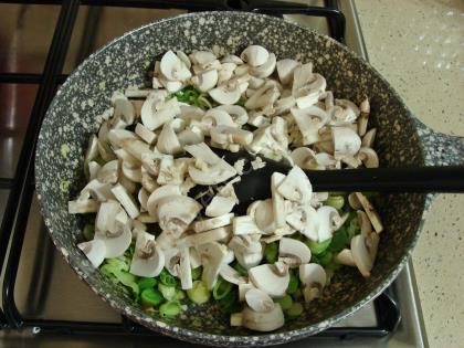 Pırasalı Mantarlı Makarna