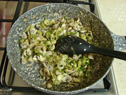 Pırasalı Mantarlı Makarna