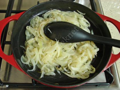 Soğanlı Yumurta Kapama