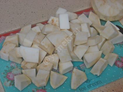 Zeytinyağlı Ayvalı Kereviz