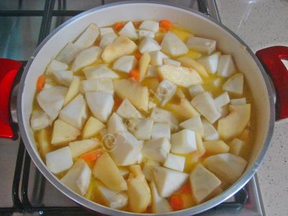 Zeytinyağlı Ayvalı Kereviz