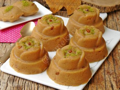 Helvacı Ali İrmik Helvası