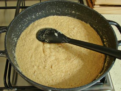 Helvacı Ali İrmik Helvası