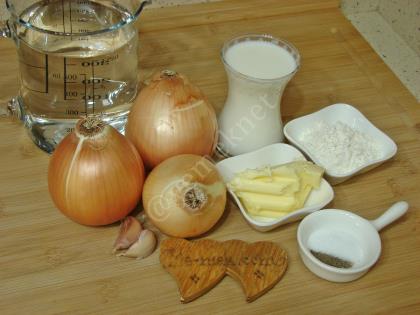 Sütlü Soğan Çorbası