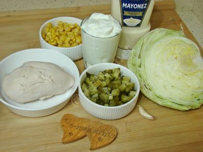 Tavuklu Göbek Marul Salatası