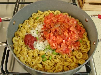 Tek Tencerede Makarna