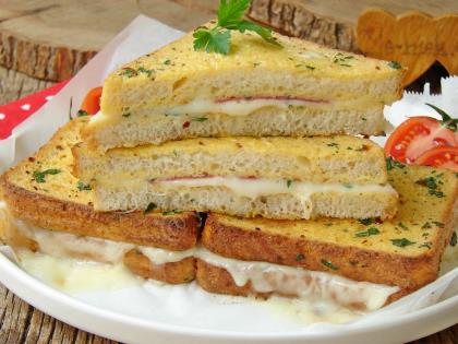 Fırında Yumurtalı Tost