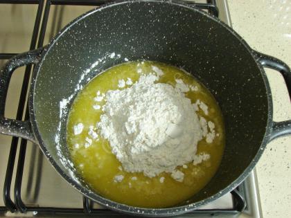 Kavrulmuş Unlu Muhallebi