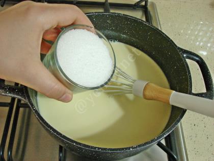 Kavrulmuş Unlu Muhallebi