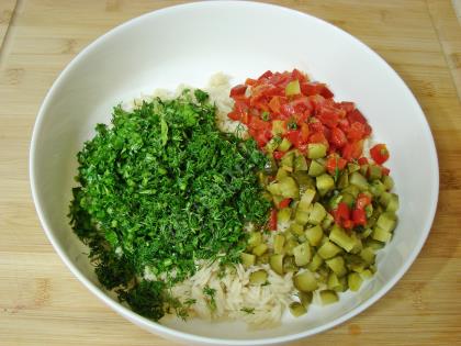 Pancarlı Arpa Şehriye Salatası