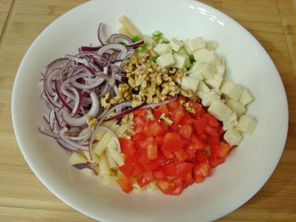 Rokalı Makarna Salatası