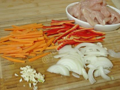 Soya Soslu Tavuklu Makarna