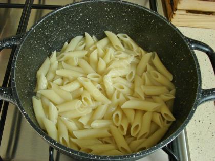 Kremasız Köri Soslu Makarna