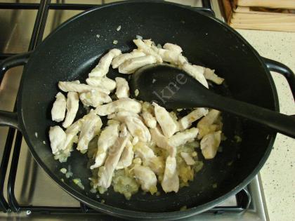 Kremasız Köri Soslu Makarna