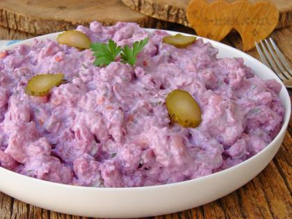 Mor Lahanalı Makarna Salatası