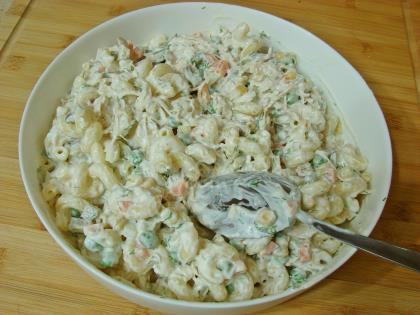 Tavuklu Makarna Salatası