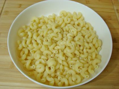 Tavuklu Makarna Salatası