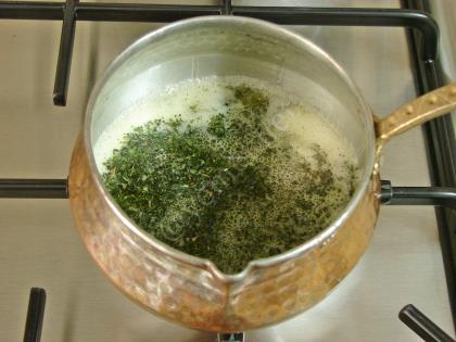 Köfteli Erişte Çorbası